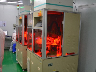 晶振自動點(diǎn)膠機(jī)工作原理